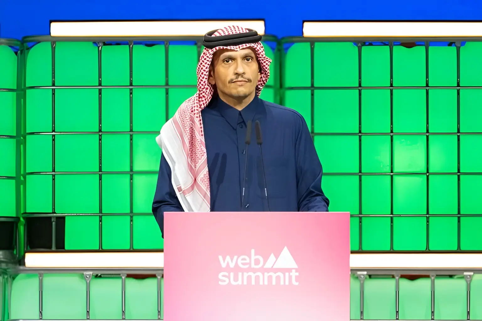 رئيس وزراء قطر يعلن عن إضافة ملياري دولار لصندوق الدعم ويكشف عن برنامج إقامة لعشر سنوات للشركات الناشئة